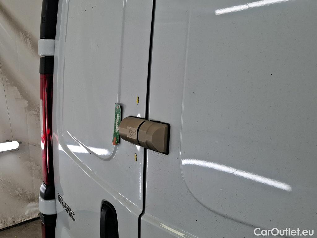  Renault  Trafic RENAULT  / 2019 / 4P / Fourgon tole NV FG GCF L2H2 1200 Energy dCi 145 #13