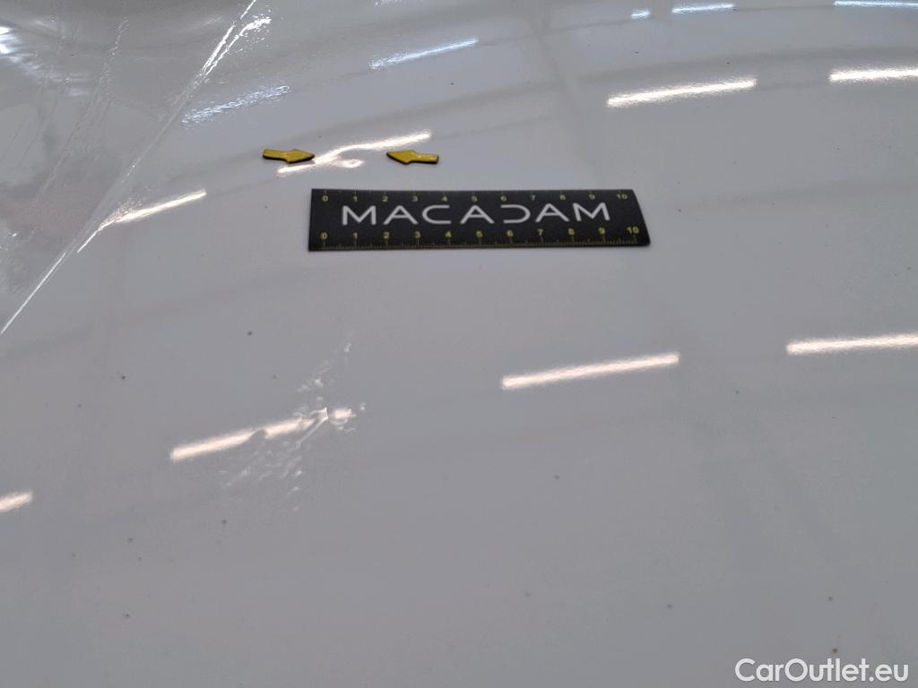  Peugeot  208  Premium 1.2 PureTech 75CV BVM5 E6d #32