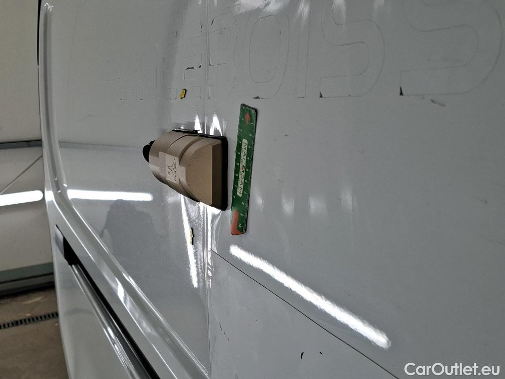  Renault  Trafic RENAULT  / 2019 / 4P / Fourgon tole NV FG GCF L2H2 1200 Energy dCi 145 #6