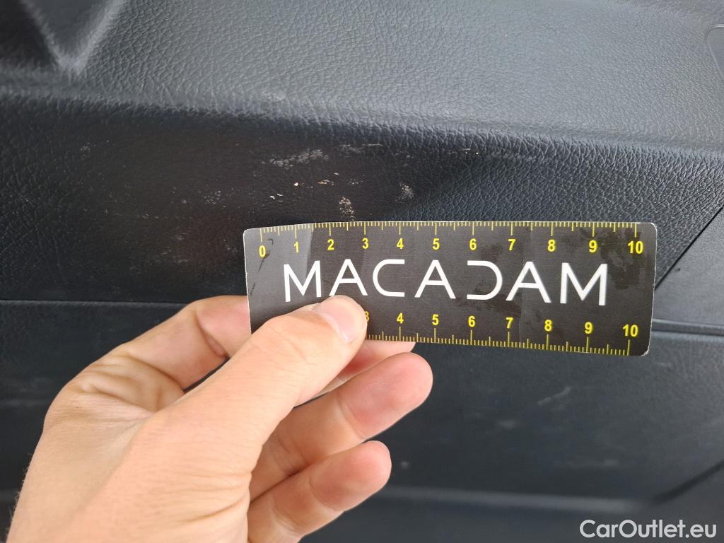  Mercedes  A-Klasse MERCEDES-BENZ Classe A Compact / 2018 / 5P / Berline A 180 Progressive Line #36