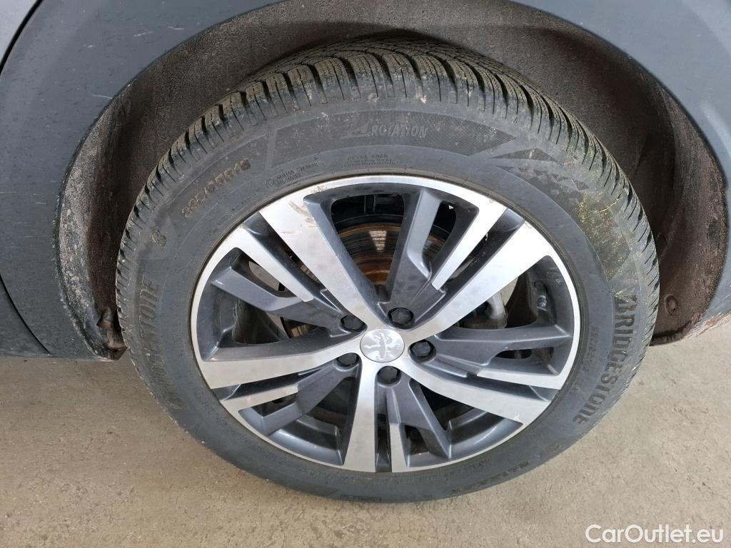  Peugeot  3008 PEUGEOT  / 2020 / 5P / SUV 1.6 HYBRID 225 E-EAT8 Allure Pack #4