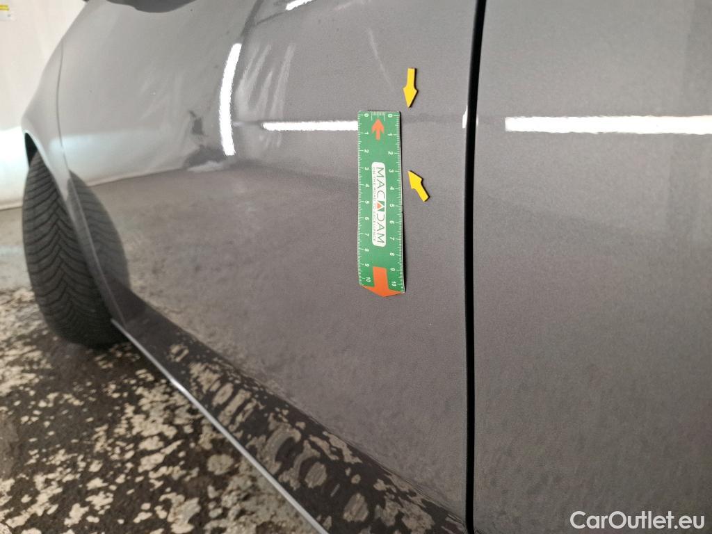  Mercedes  A-Klasse MERCEDES-BENZ Classe A Compact / 2022 / 5P / Berline A 200 d Business Line 8G-DCT #4