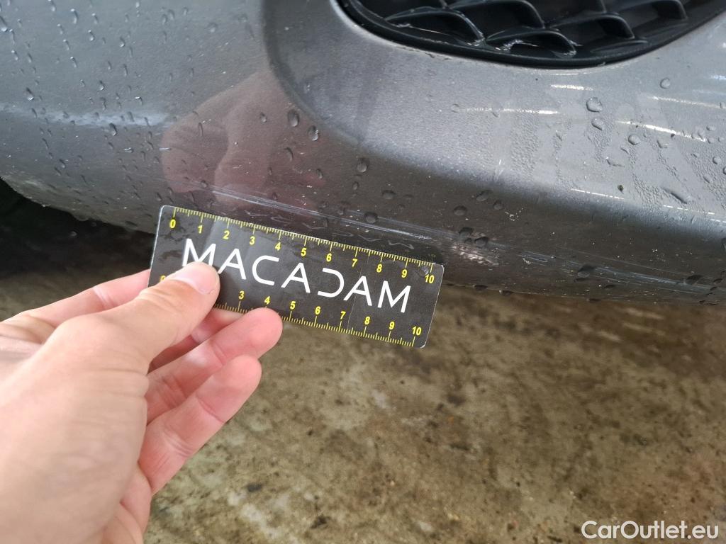  Mercedes  A-Klasse MERCEDES-BENZ Classe A Compact / 2018 / 5P / Berline A 180 Progressive Line #12