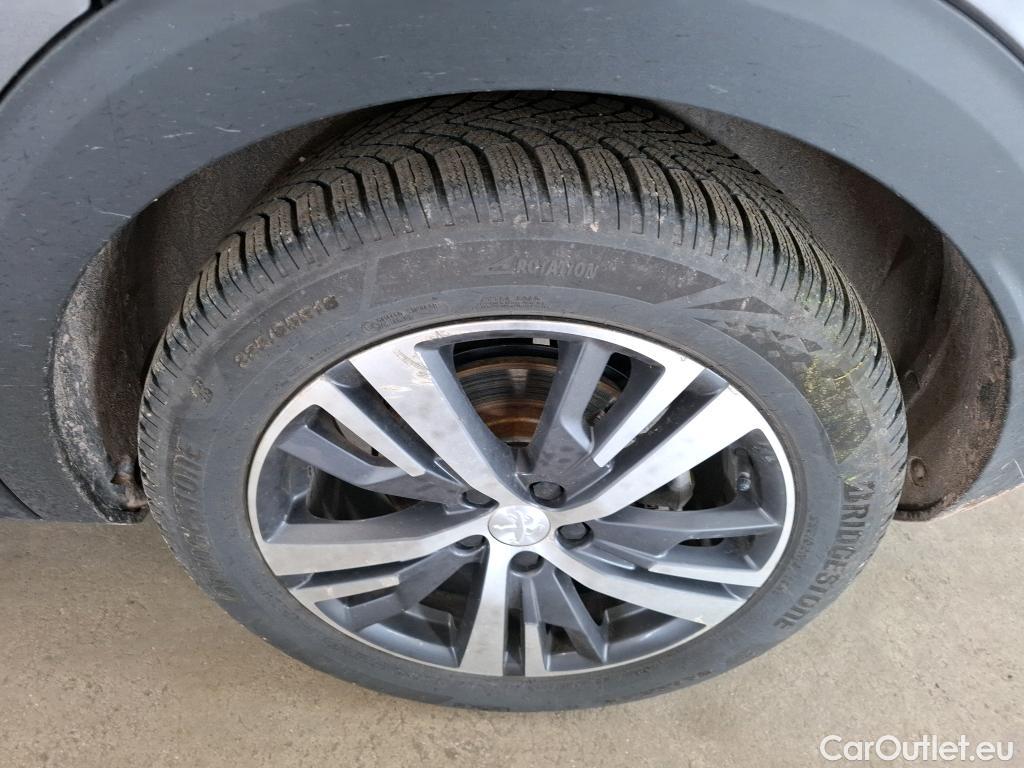  Peugeot  3008 PEUGEOT  / 2020 / 5P / SUV 1.6 HYBRID 225 E-EAT8 Allure Pack #3