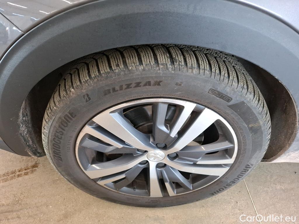  Peugeot  3008 PEUGEOT  / 2020 / 5P / SUV 1.6 HYBRID 225 E-EAT8 Allure Pack #23