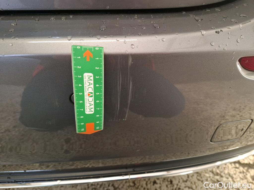  Mercedes  A-Klasse MERCEDES-BENZ Classe A Compact / 2022 / 5P / Berline A 200 d Business Line 8G-DCT #2