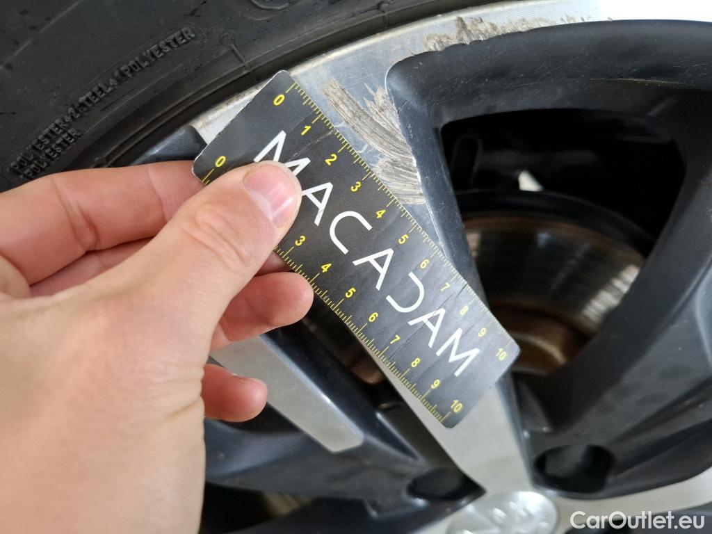  Peugeot  3008 PEUGEOT  / 2020 / 5P / SUV 1.6 HYBRID 225 E-EAT8 Allure Pack #5