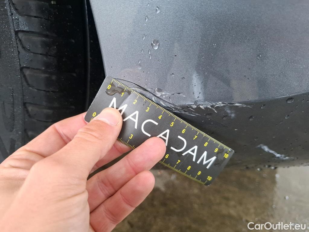  Mercedes  A-Klasse MERCEDES-BENZ Classe A Compact / 2018 / 5P / Berline A 180 Progressive Line #3