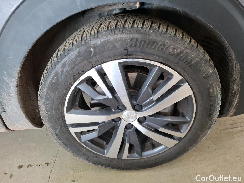  Peugeot  3008 PEUGEOT  / 2020 / 5P / SUV 1.6 HYBRID 225 E-EAT8 Allure Pack #34