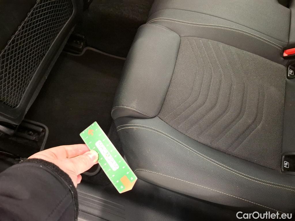  Mercedes  A-Klasse MERCEDES-BENZ Classe A Compact / 2022 / 5P / Berline A 200 d Business Line 8G-DCT #12