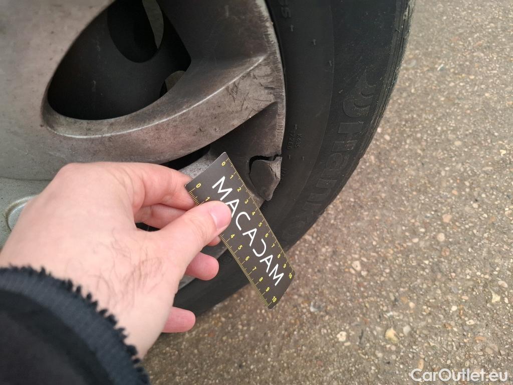  Renault  Clio RENAULT  Société VU 5p Berline Air Medianav dCi 75 #46