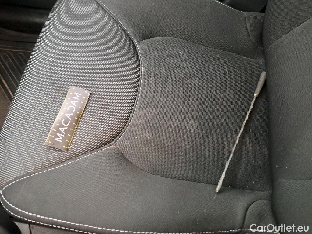  Renault  Clio  IV Business 0.9 TCe 90CV BVM5 E6 #18