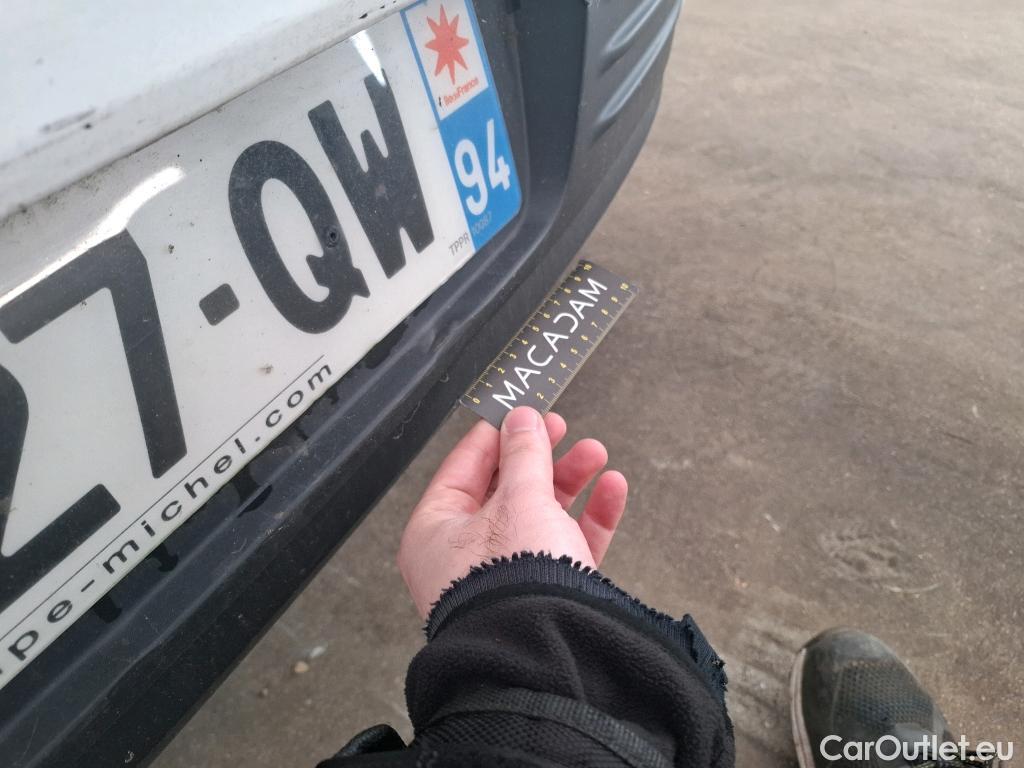  Renault  Clio RENAULT  Société VU 5p Berline Air Medianav dCi 75 #18