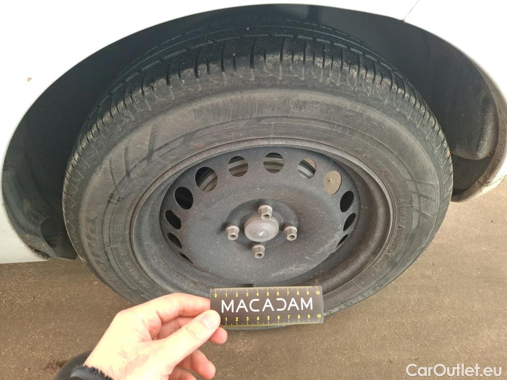  Renault  Clio RENAULT  Société VU 5p Berline Air Medianav dCi 75 #48