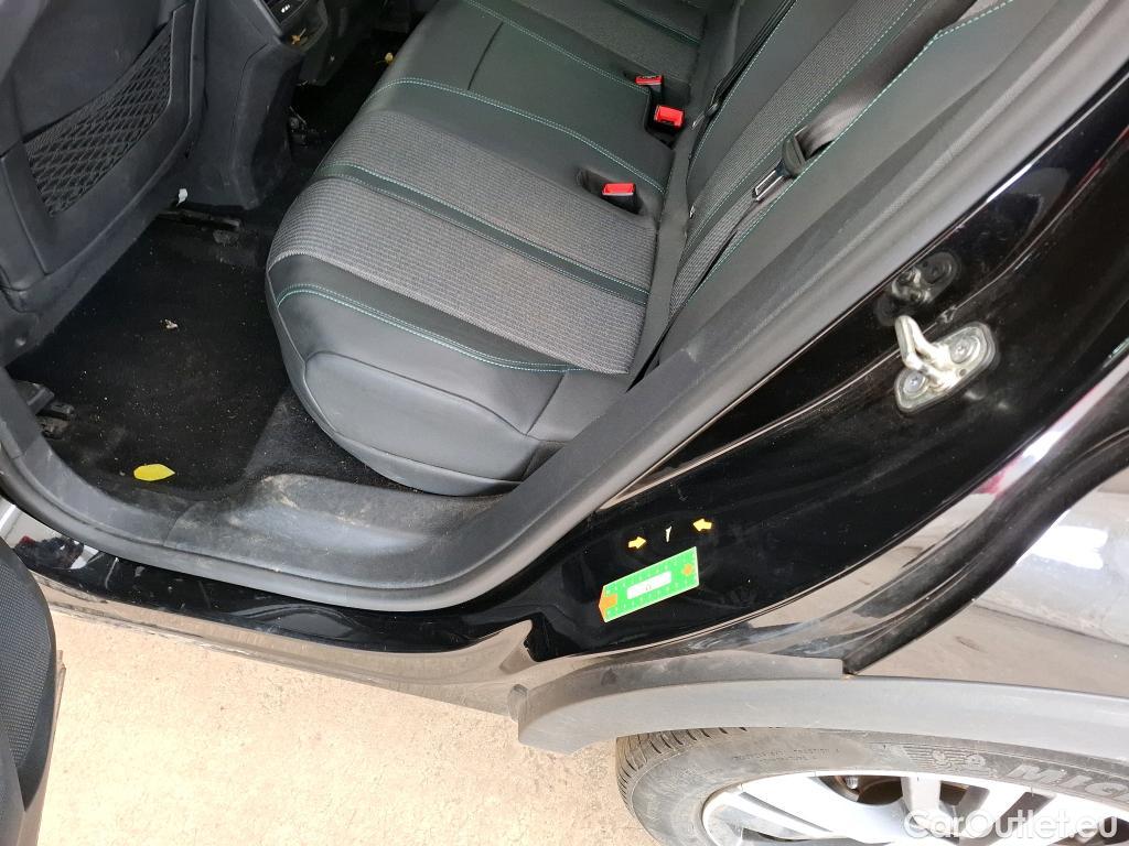  Peugeot  3008 PEUGEOT   2020 5P  SUV 16 HYBRID 225 EEAT8 Allure Pack #1