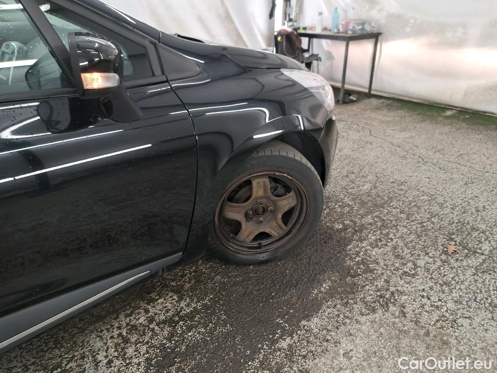  Renault  Clio  IV Business 0.9 TCe 90CV BVM5 E6 #22