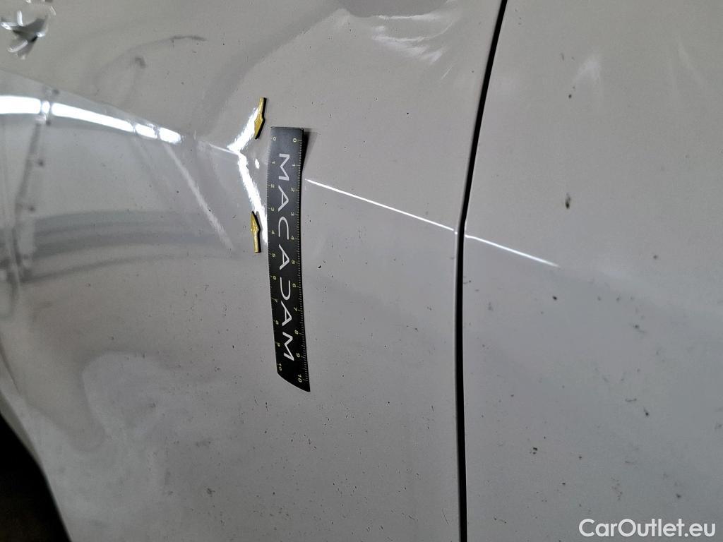  Bmw  Serie 1 BMW Série 1 / 2019 / 5P / Berline 116i DKG7 Business Design #8