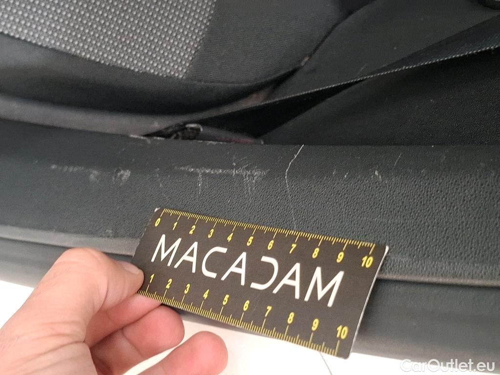  Citroen  C3  Shine 1.2 PureTech 80CV BVM5 E6 #11