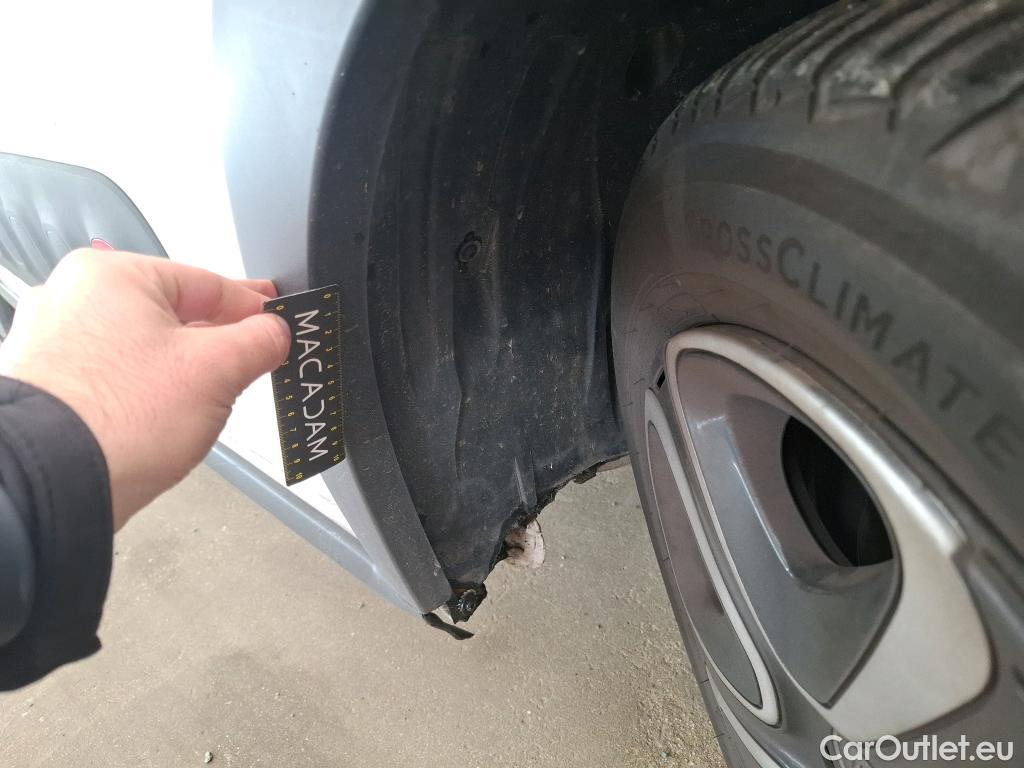  Citroen  C3  Shine 1.2 PureTech 80CV BVM5 E6 #6