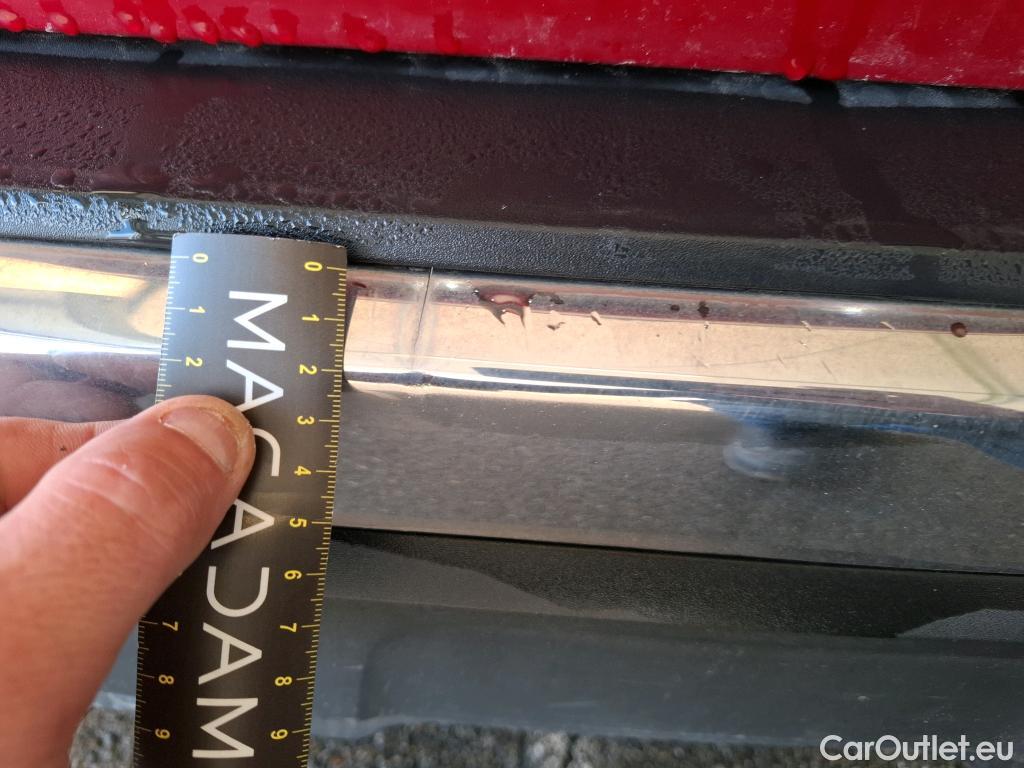  Peugeot  3008 PEUGEOT  / 2020 / 5P / SUV 1.6 HYBRID 225 E-EAT8 GT #3