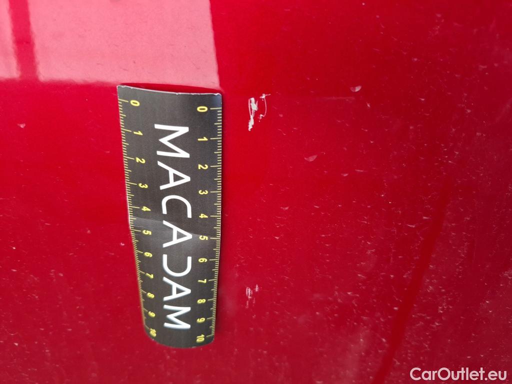  Peugeot  3008 PEUGEOT  / 2020 / 5P / SUV 1.6 HYBRID 225 E-EAT8 GT #16