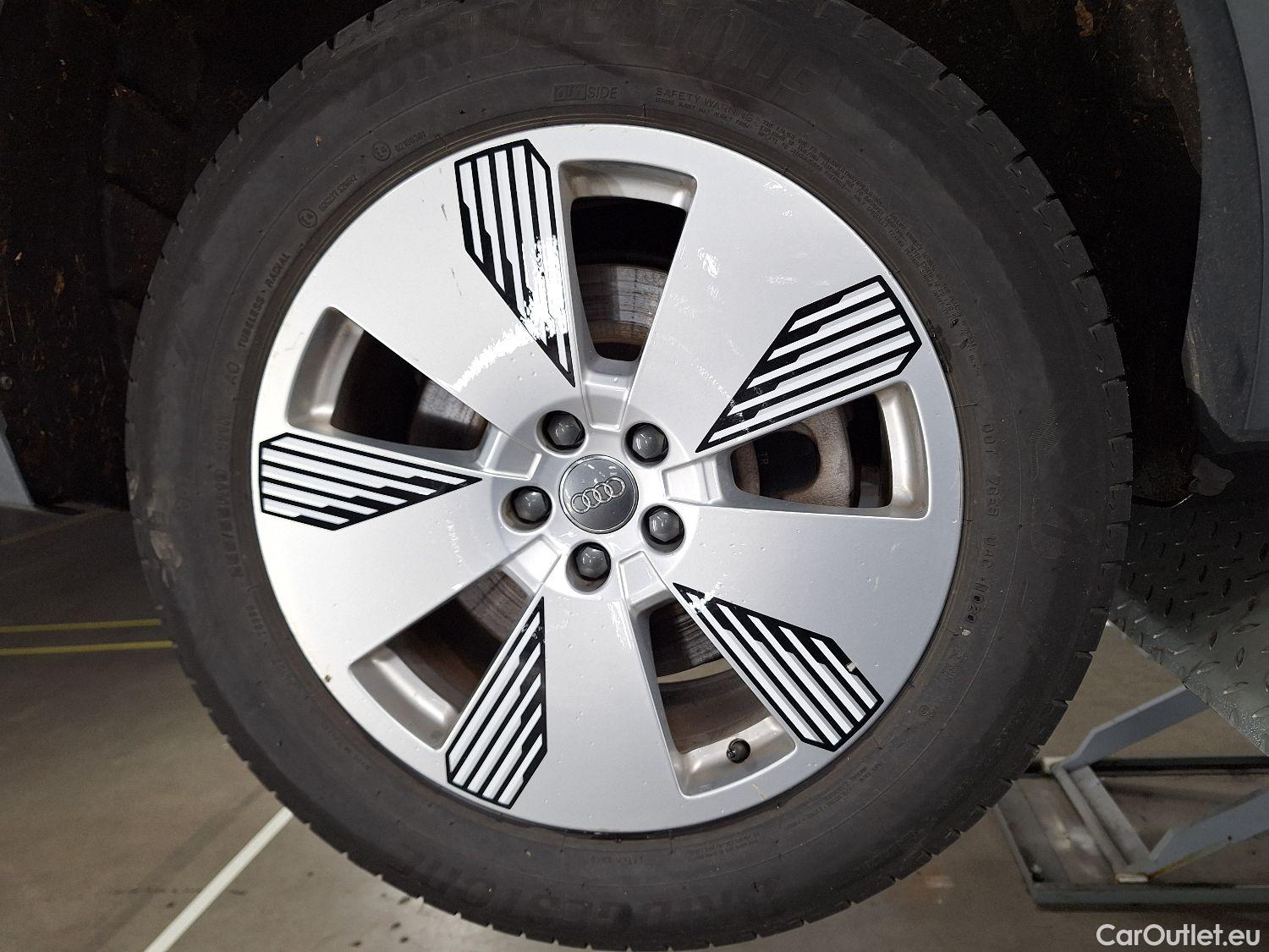  Audi  E-TRON Audi,  '19 BEV, Audi  55 Quattro 5d #3