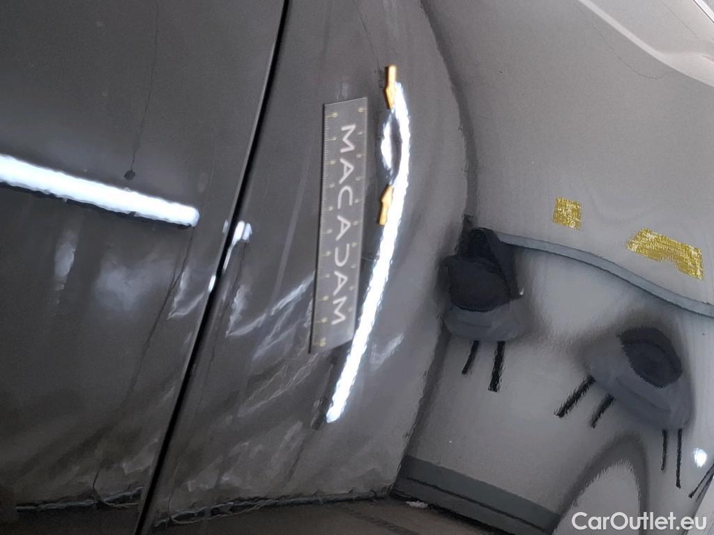  Audi  Q3 AUDI  / 2018 / 5P / SUV 35 TDI 150 S TRONIC BUSINESS LINE #7