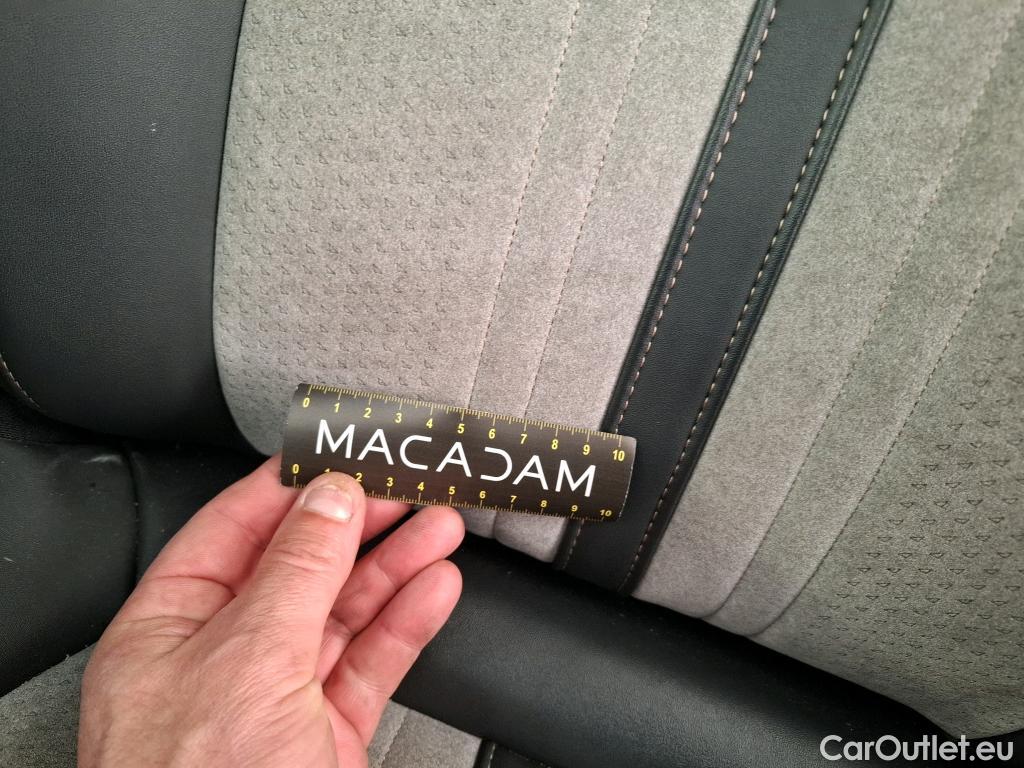  Peugeot  3008 PEUGEOT  / 2020 / 5P / SUV 1.6 HYBRID 225 E-EAT8 GT #14