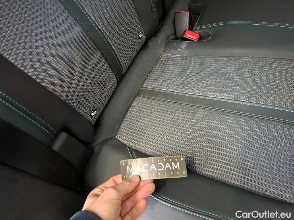  Peugeot  3008 PEUGEOT  / 2020 / 5P / SUV 1.6 HYBRID 225 E-EAT8 Allure Pack #20