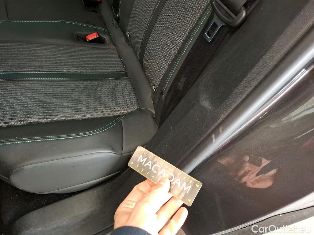  Peugeot  3008 PEUGEOT  / 2020 / 5P / SUV 1.6 HYBRID 225 E-EAT8 Allure Pack #13