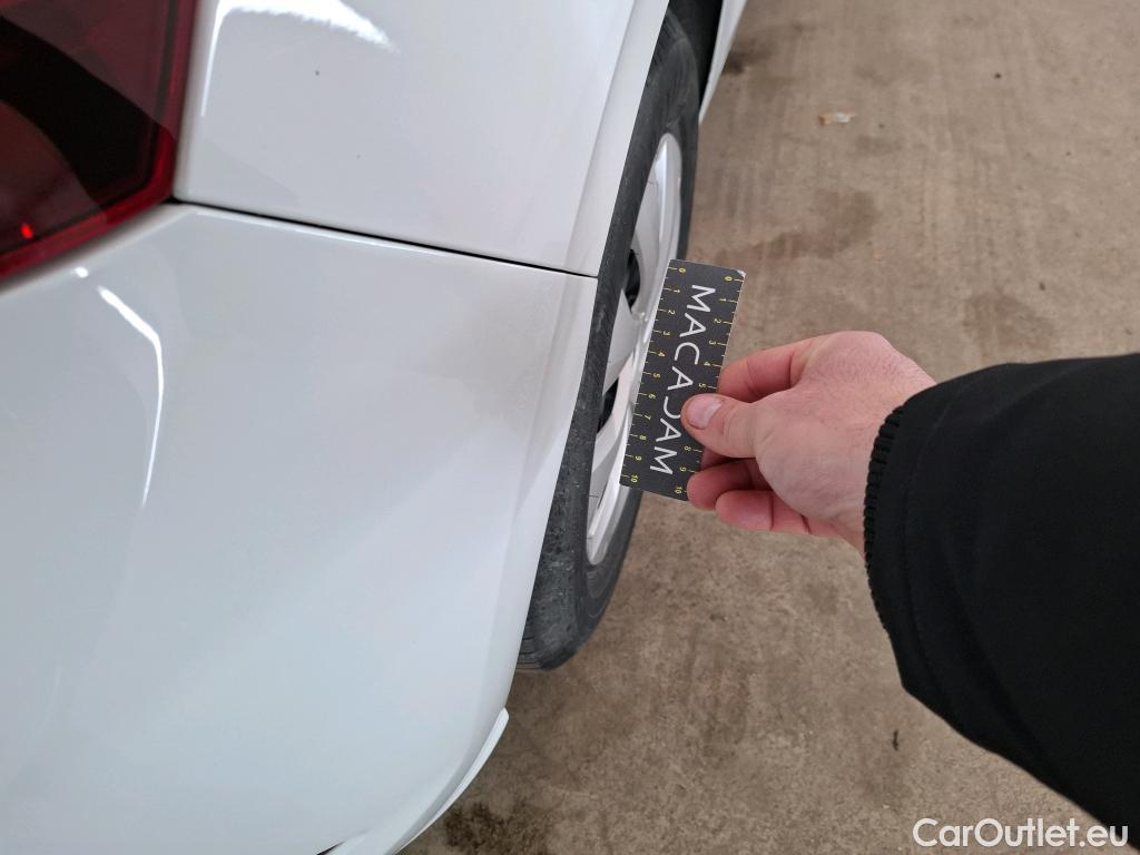  Volkswagen  Polo VOLKSWAGEN  / 2017 / 5P / Berline 1.0 80 Business #3