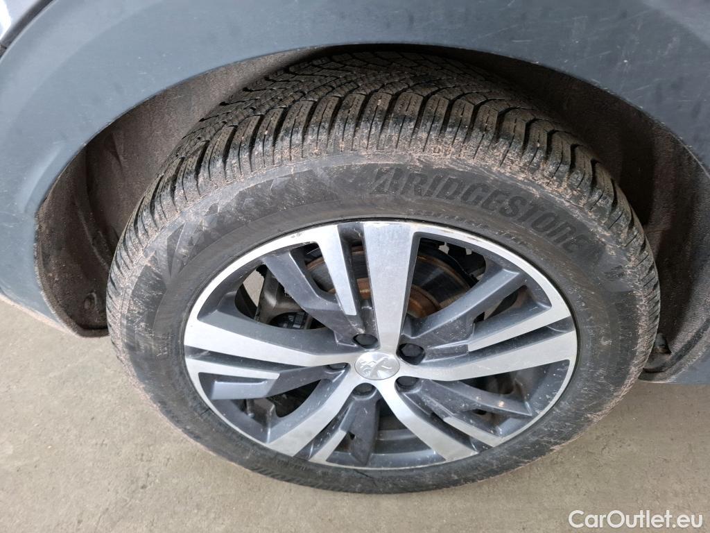  Peugeot  3008 PEUGEOT  / 2020 / 5P / SUV 1.6 HYBRID 225 E-EAT8 Allure Pack #27