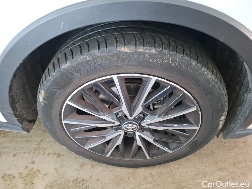  Toyota  C-HR TOYOTA  / 2016 / 5P / SUV 2.0 HYBRIDE 184 DISTINCTIVE #13