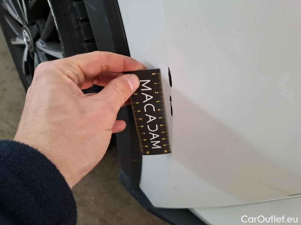  Toyota  C-HR TOYOTA  / 2016 / 5P / SUV 2.0 HYBRIDE 184 DISTINCTIVE #40