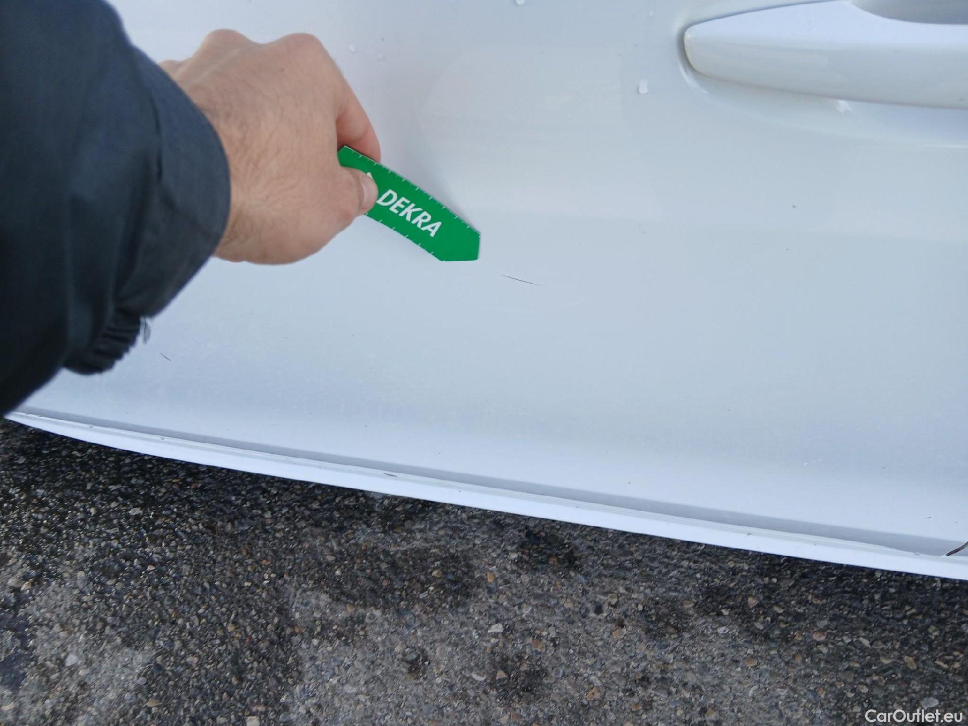  Peugeot  508 PEUGEOT  / 2018 / 5P / berlina con portón 5P Business Line BlueHDi 96kW S&S 6vel #3