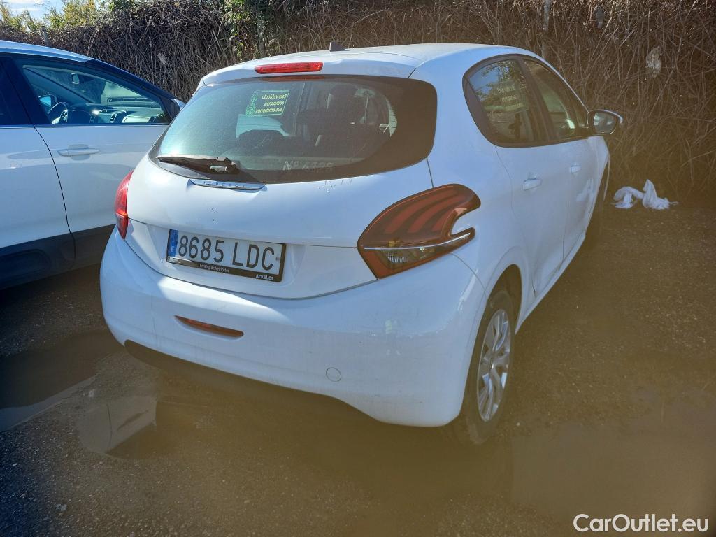  Peugeot  208 PEUGEOT  / 2019 / 5P / berlina con portón BlueHDi 73kW (100CV) Active #11