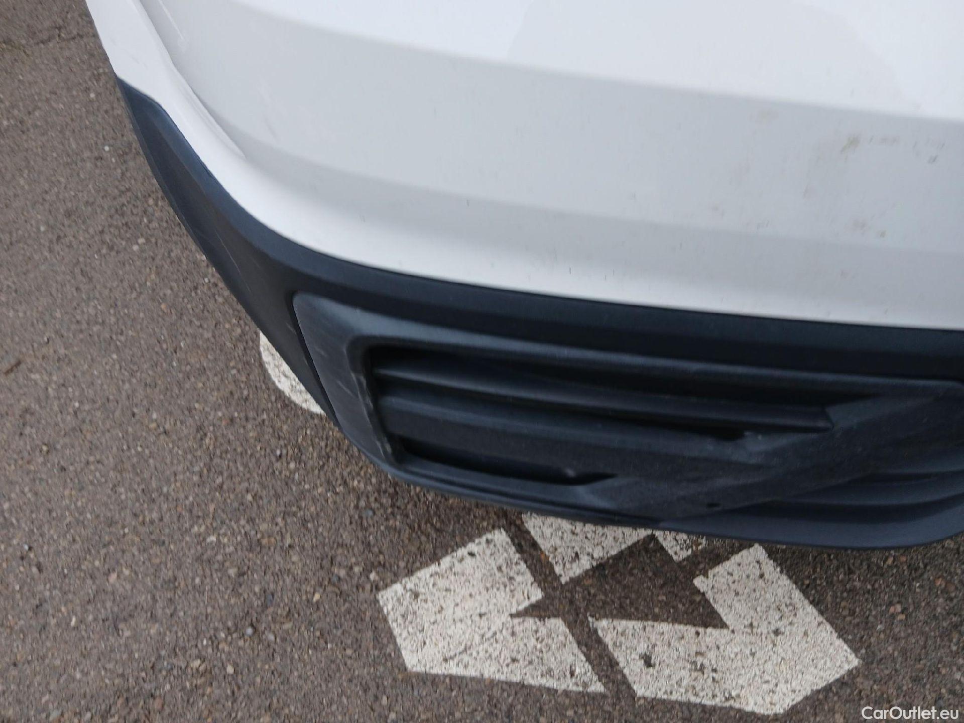  Volkswagen  Crafter VOLKSWAGEN  / 2017 / 4P / furgón 30 Furgón BM TN L3H2 2.0TDI 103kW(140CV) #6