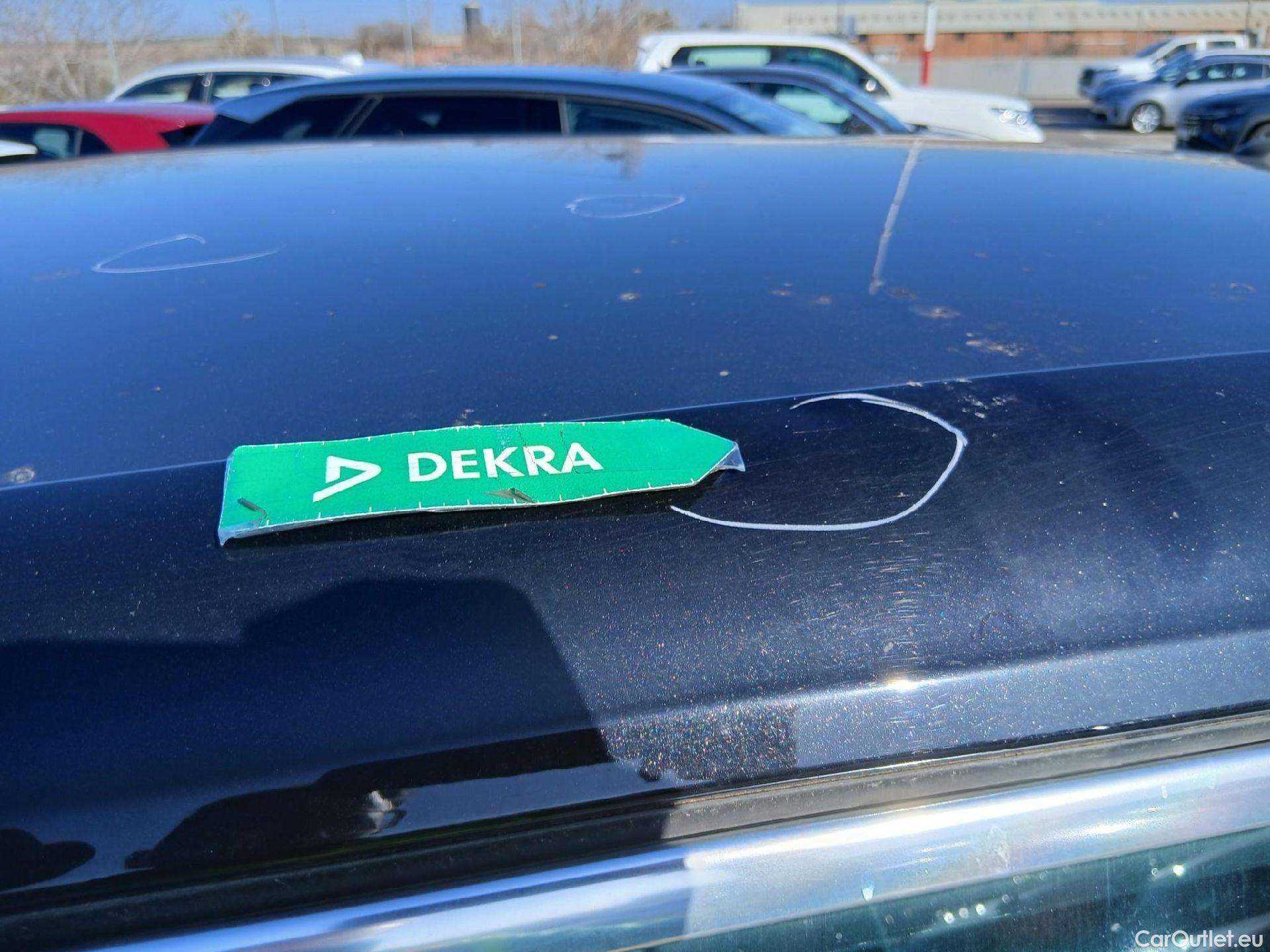  Opel  Crossland OPEL  X / 2017 / 5P / todoterreno 1.2 81kW Design Line 120 Aniversario S/S (CX) #19