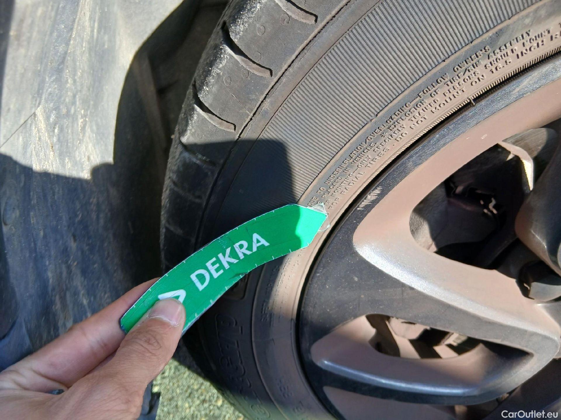  Opel  Crossland OPEL  X / 2017 / 5P / todoterreno 1.2 81kW Design Line 120 Aniversario S/S (CX) #13