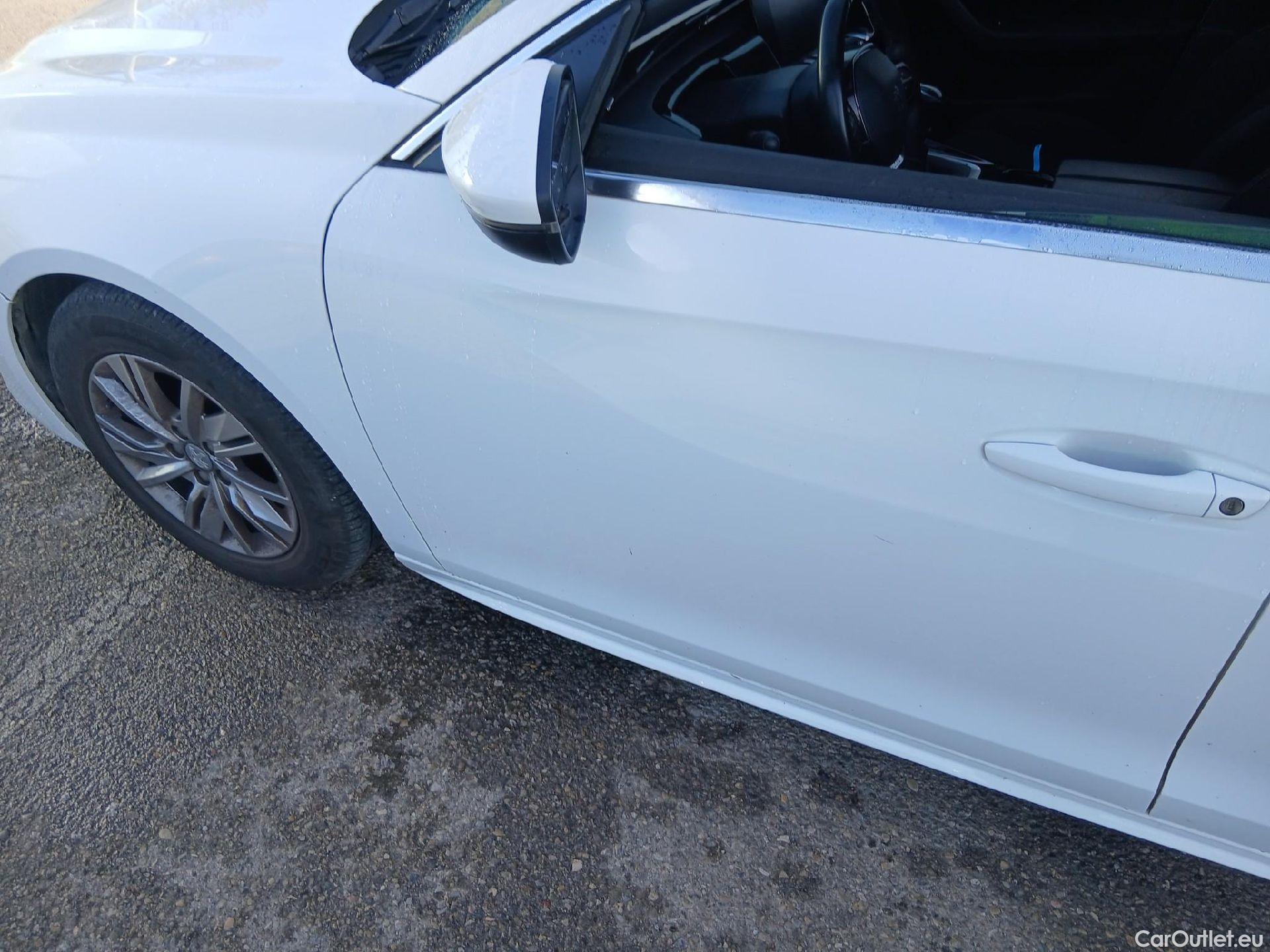  Peugeot  508 PEUGEOT  / 2018 / 5P / berlina con portón 5P Business Line BlueHDi 96kW S&S 6vel #4