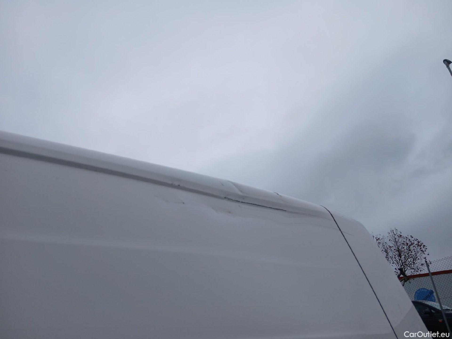  Volkswagen  Crafter VOLKSWAGEN  / 2017 / 4P / furgón 30 Furgón BM TN L3H2 2.0TDI 103kW(140CV) #24