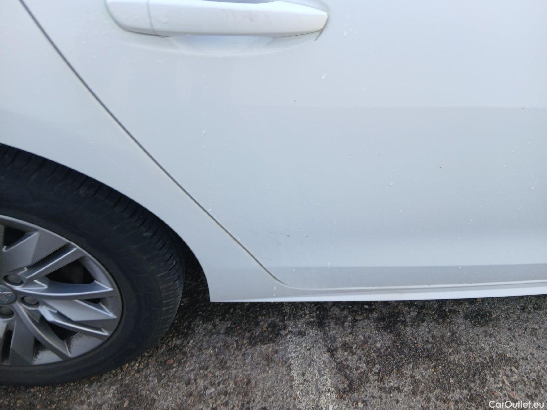  Peugeot  508 PEUGEOT  / 2018 / 5P / berlina con portón 5P Business Line BlueHDi 96kW S&S 6vel #18