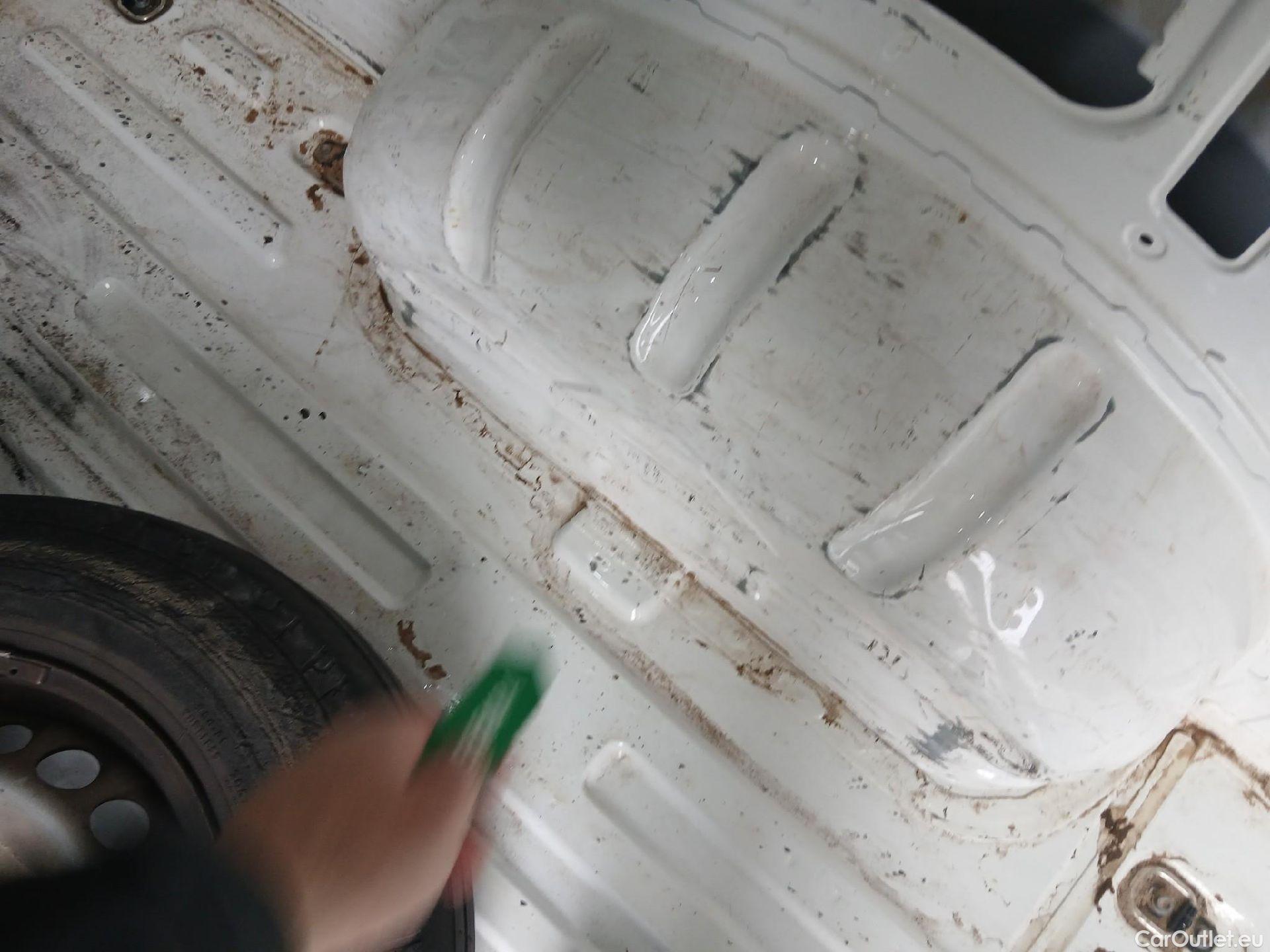  Volkswagen  Crafter VOLKSWAGEN  / 2017 / 4P / furgón 30 Furgón BM TN L3H2 2.0TDI 103kW(140CV) #62