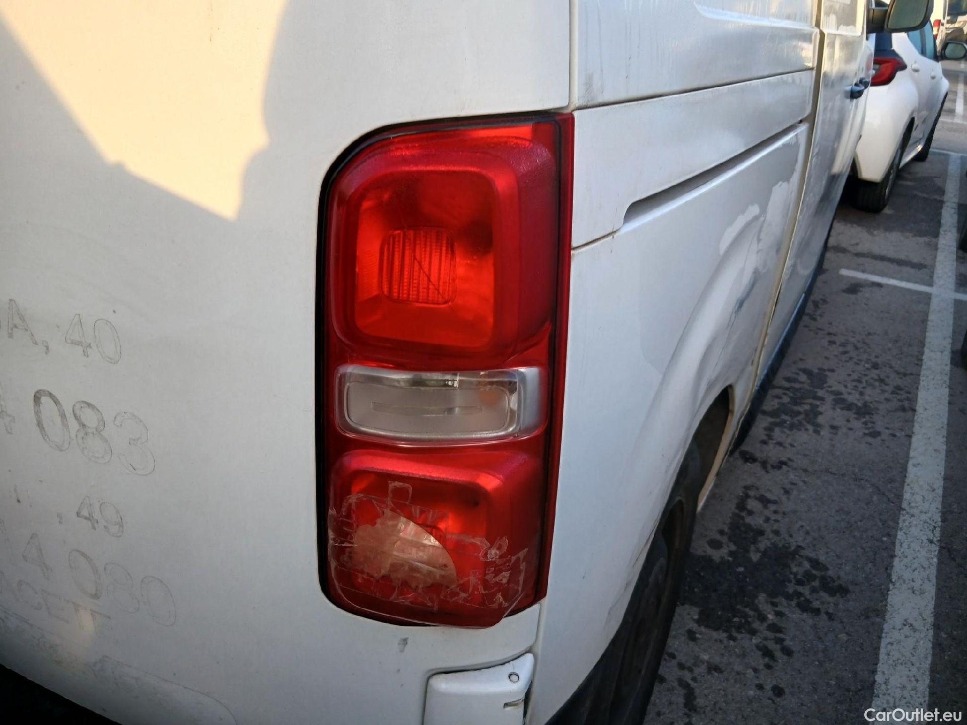  Opel  Vivaro OPEL  / 2019 / 4P / furgón 1.5 Diésel 88kW (120CV) M Std Select #42