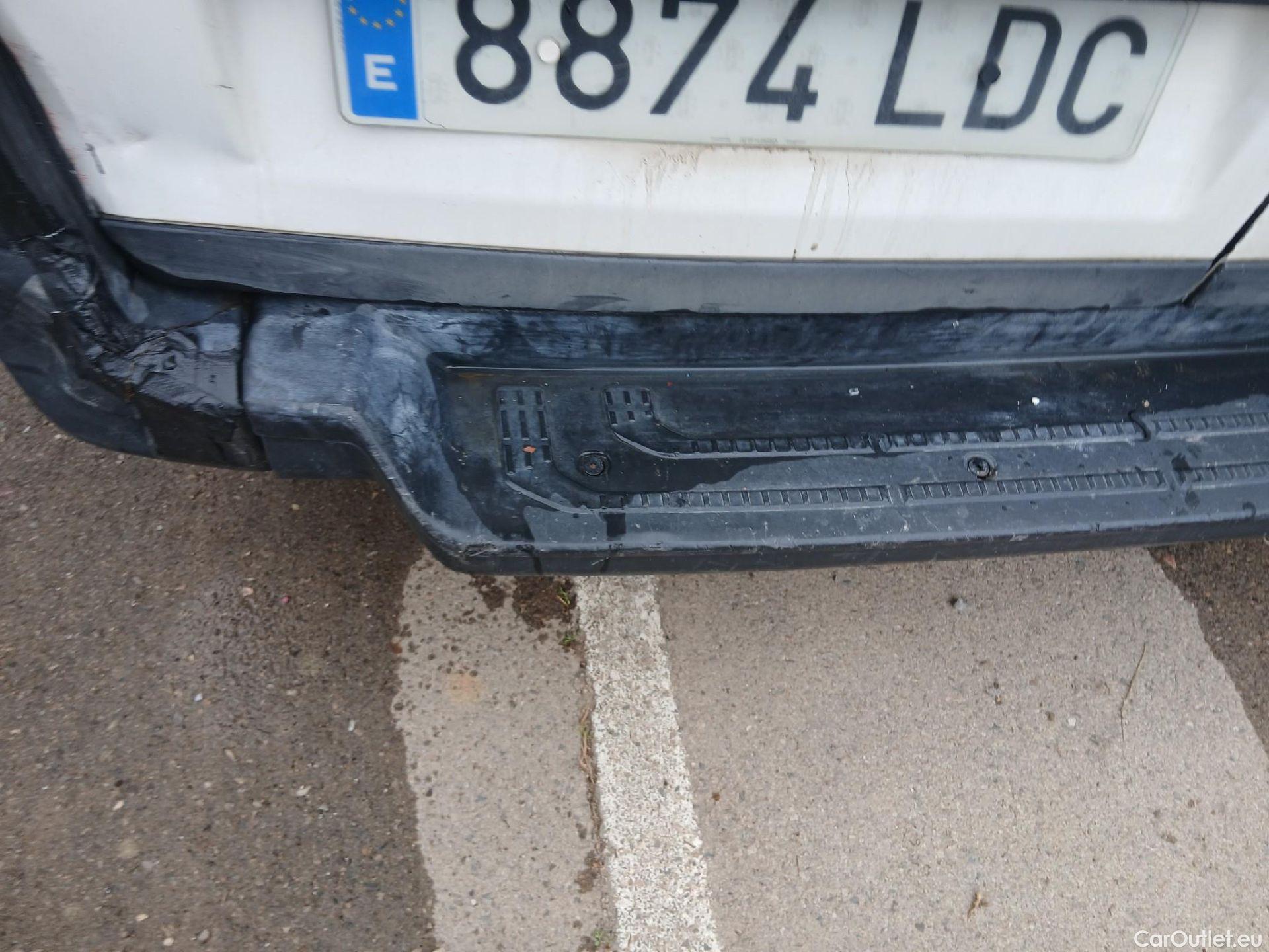  Volkswagen  Crafter VOLKSWAGEN  / 2017 / 4P / furgón 30 Furgón BM TN L3H2 2.0TDI 103kW(140CV) #31