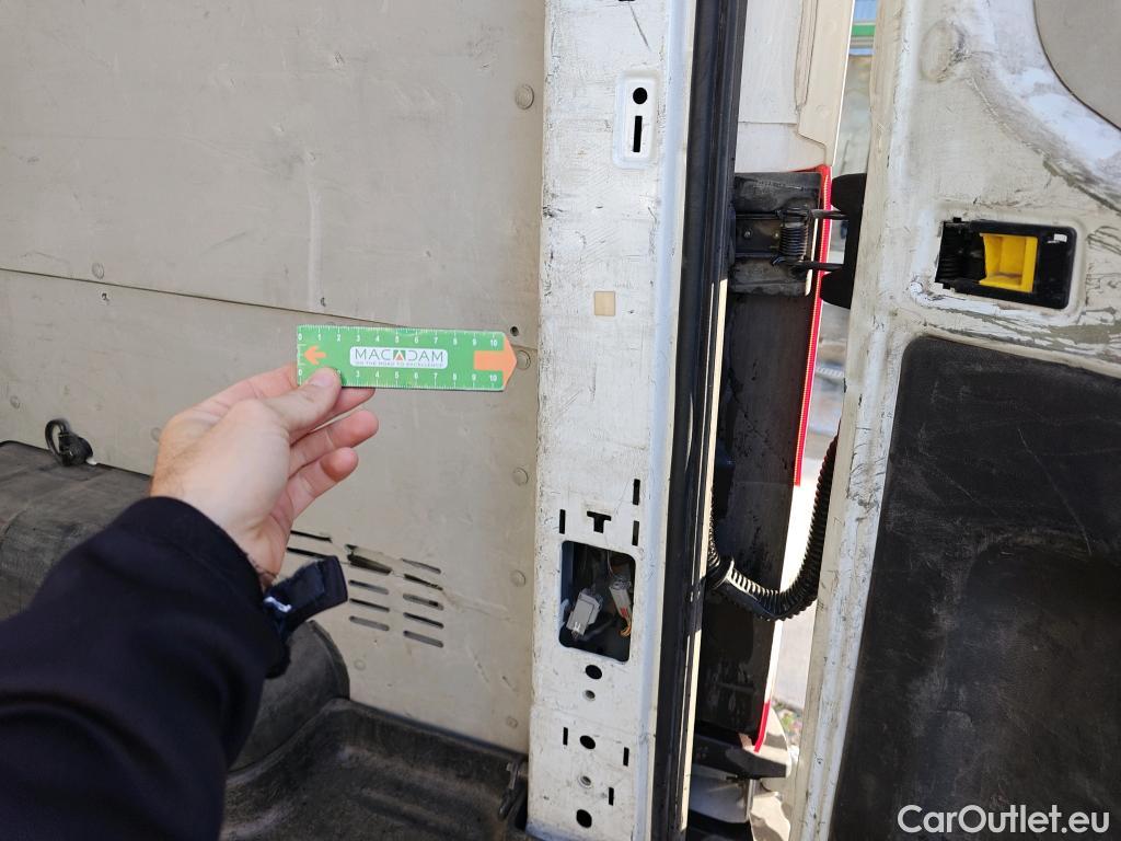  Ford  Transit FORD  / 2013 / 4P / furgón 350 96kW L3H2 Van Trend FWD MHEV #57