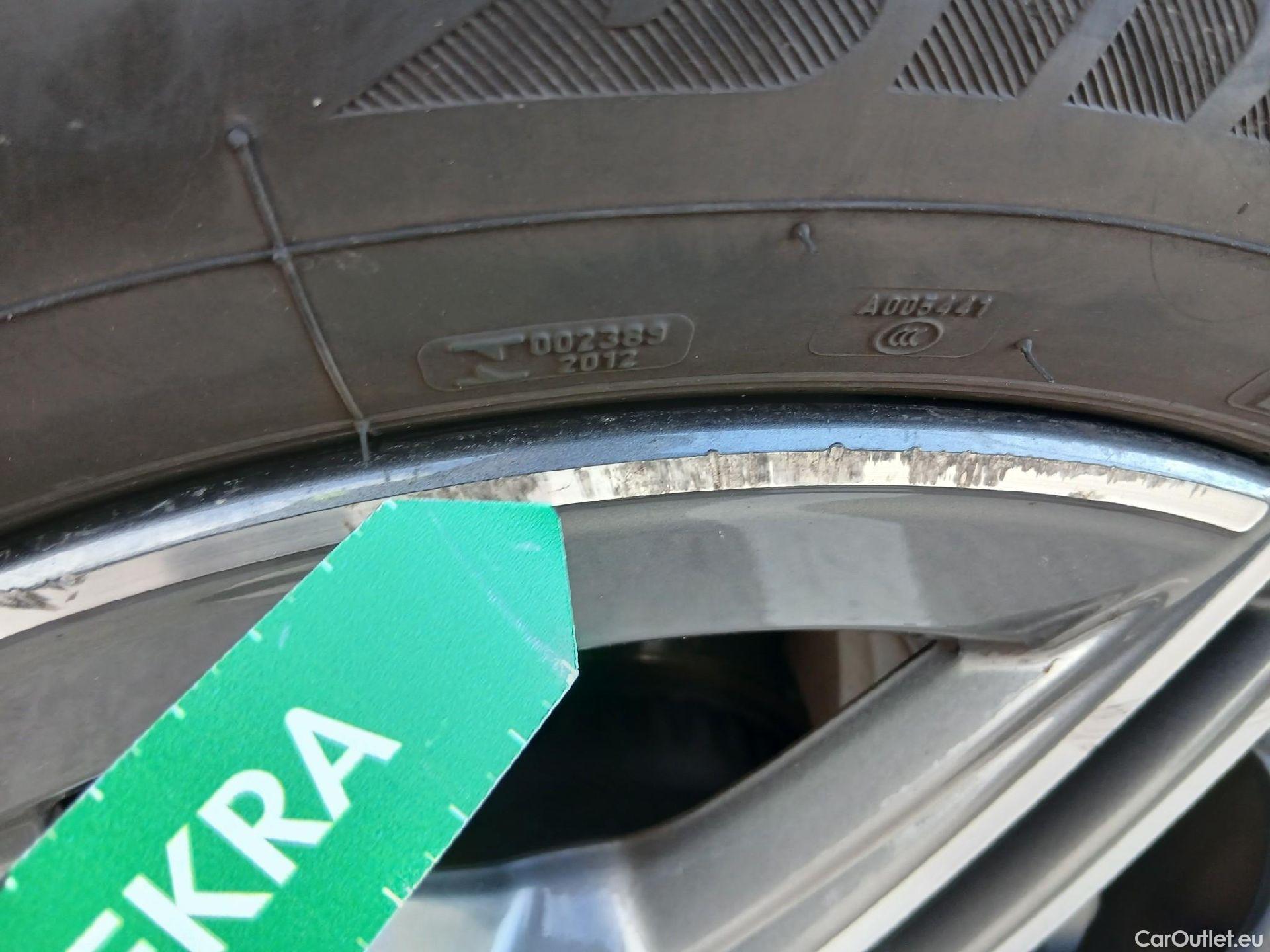  Mercedes  G-Klasee MERCEDES-BENZ GLC Coupé / 2019 / 5P / coupé GLC 300 de 4MATIC #36