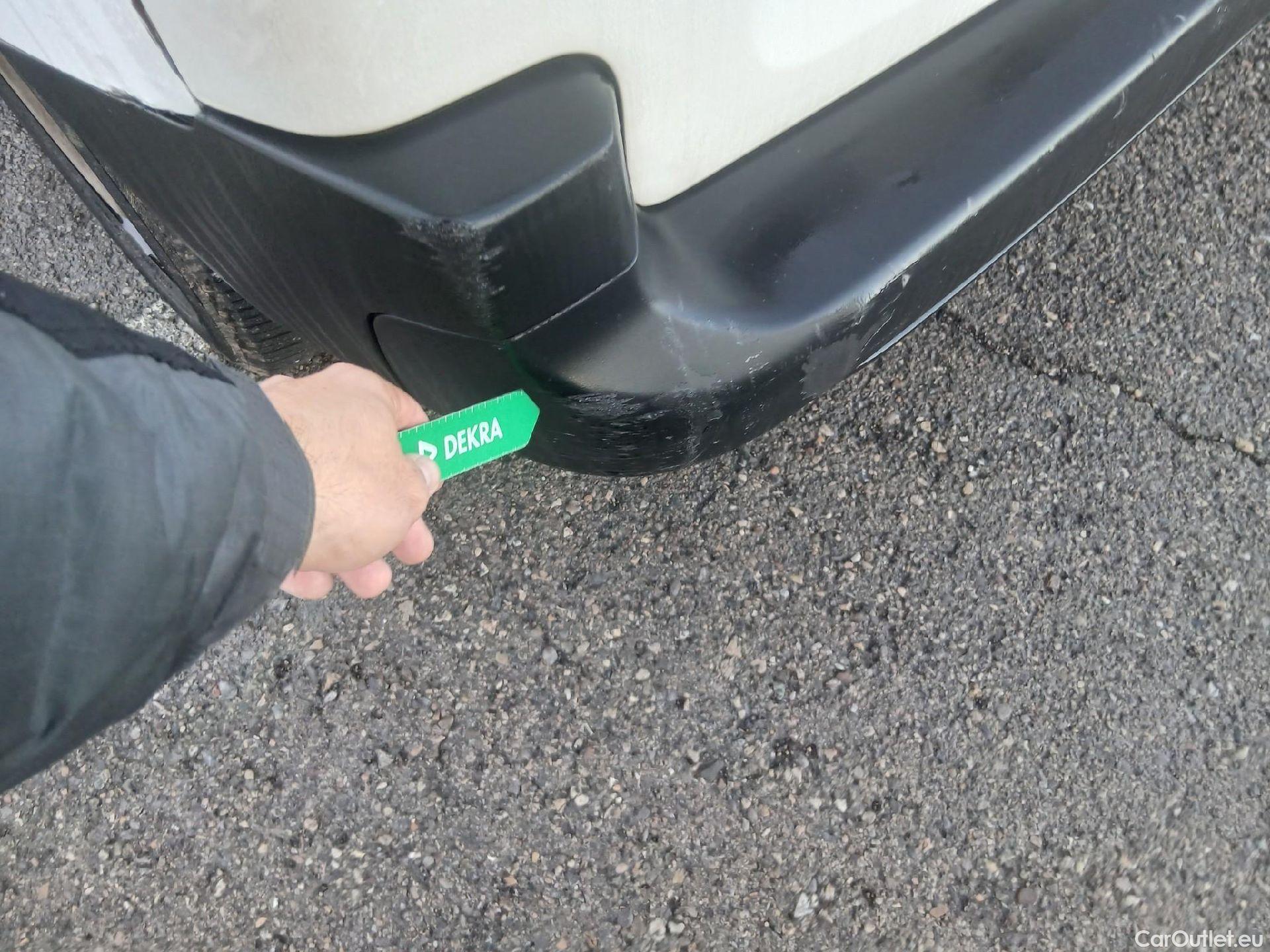  Citroen  Berlingo CITROEN  / 2018 / 4P / combi Talla M BlueHDi 100 S&S LIVE (IND) #7