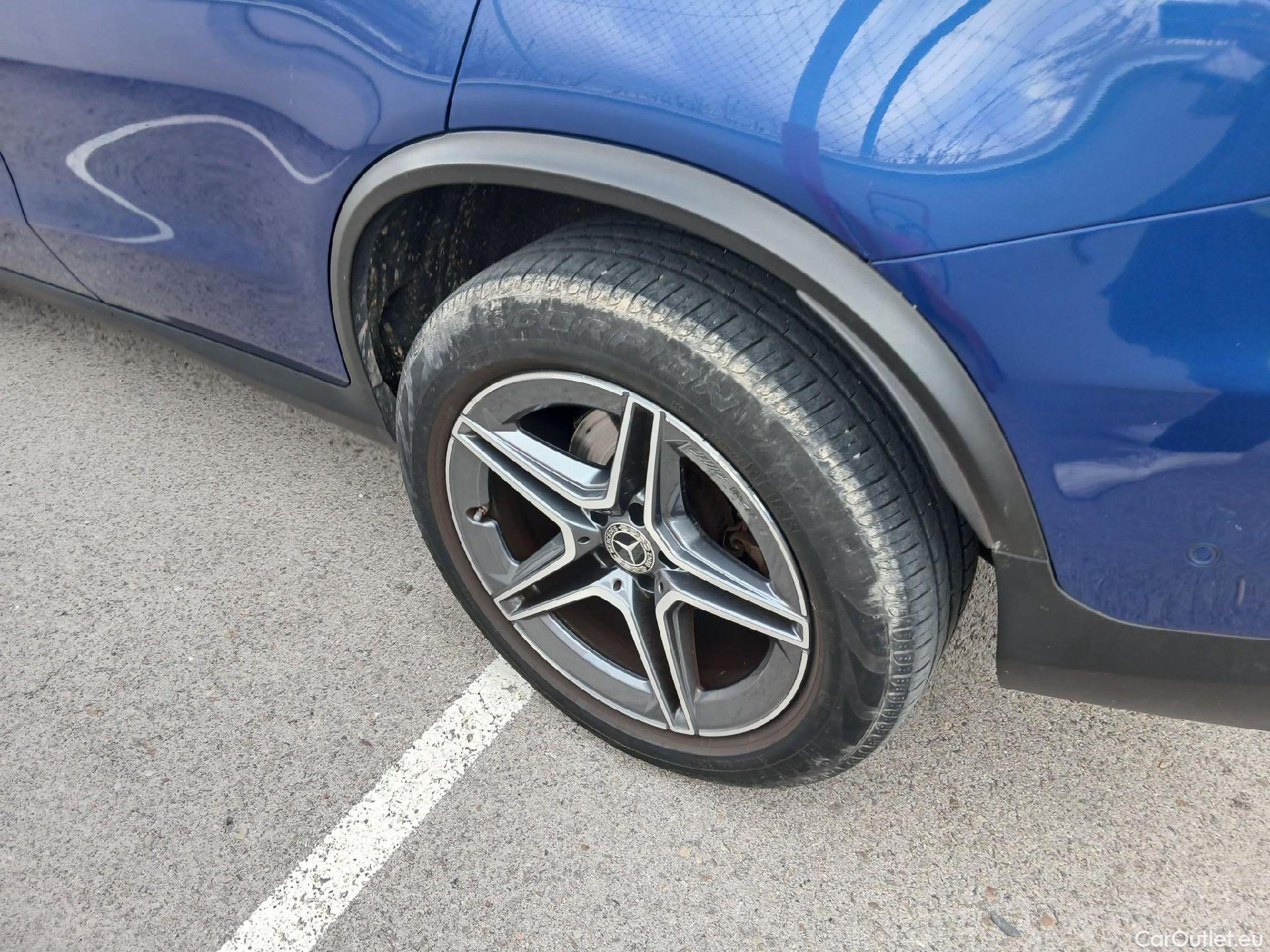  Mercedes  G-Klasee MERCEDES-BENZ GLC Coupé / 2019 / 5P / coupé GLC 300 de 4MATIC #37