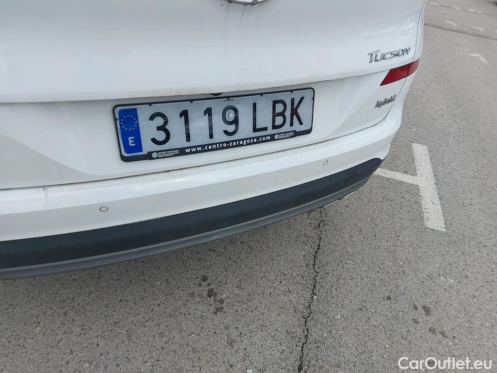  Hyundai  Tucson HYUNDAI  / 2018 / 5P / todoterreno 1.6 CRDI 85kW (116CV) 48V Tecno 4X2 ~ 29/12 FME MAIL CENTRO ZARAGOZA VEHICULO CON BASTIDOR INCORRECTO EN PARABRISAS #17